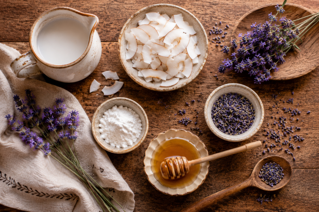 Ingredientes organizados para preparo de creme de coco com lavanda.